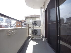 東側バルコニー